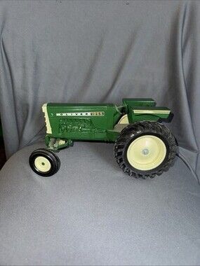 1/16 Oliver 1755 Wide Front Tractor